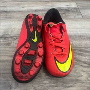 Nike Kids Red Soccer Soccer 12c